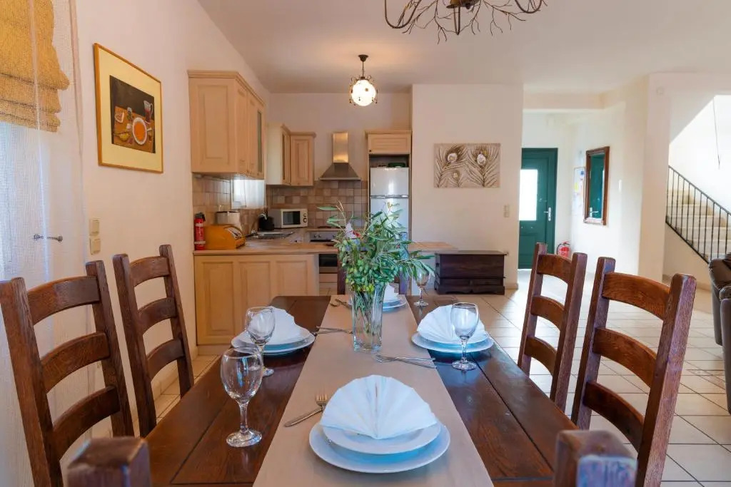 Villa Xanthe - Charming Holiday Villa with Private Heatable Pool in Kassiopi