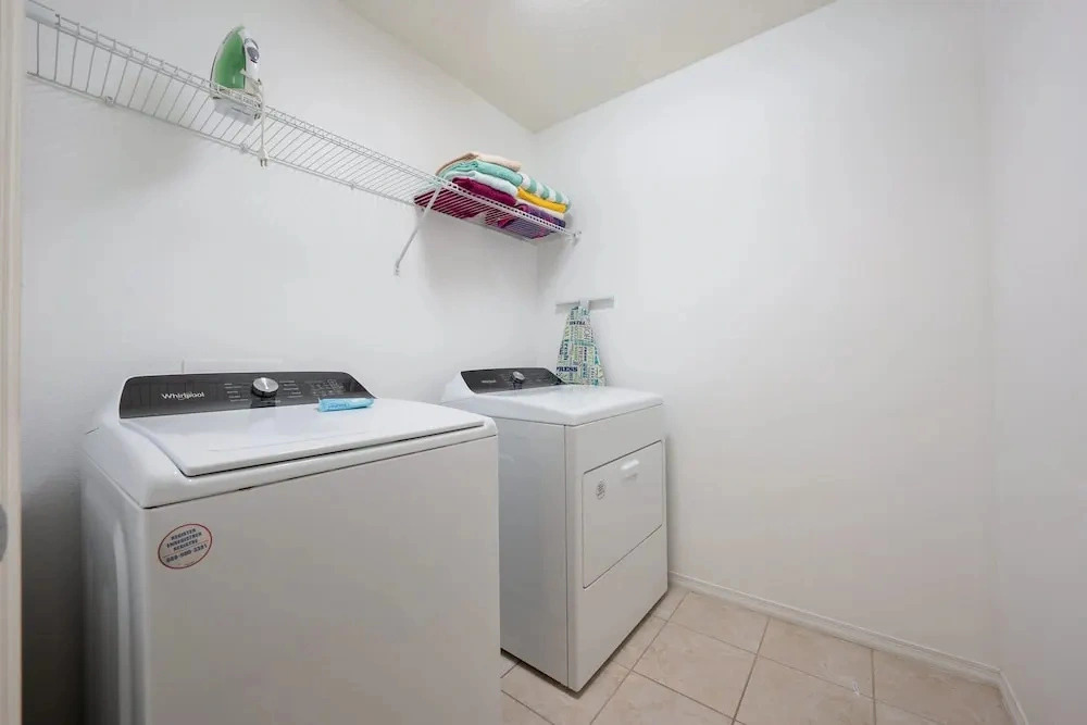 Lakeview 7BR Getaway Pool Great Location