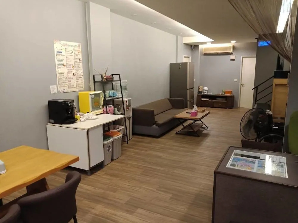 Moonstar Station Inn
