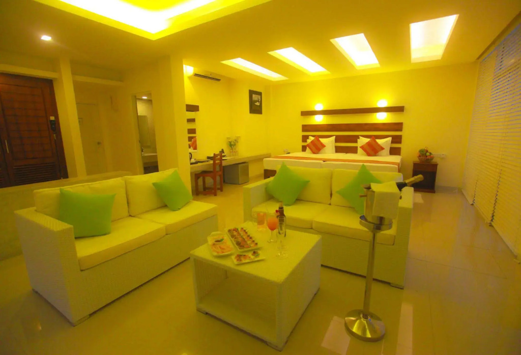 Beacon Beach Hotel