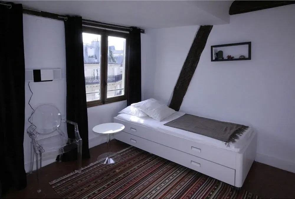My Apartment in Paris Jonquiere