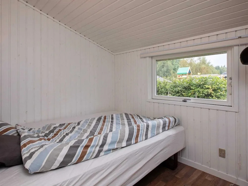 Peaceful Holiday Home in Falster near Sea