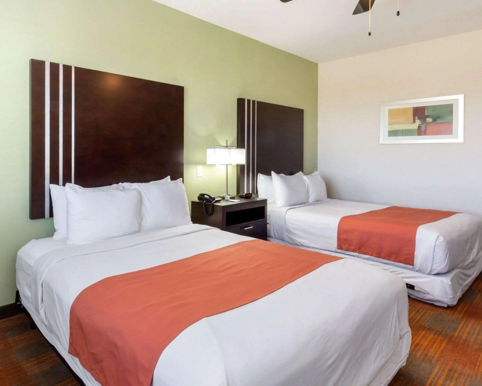 Garner Hotel Victoria - East by IHG