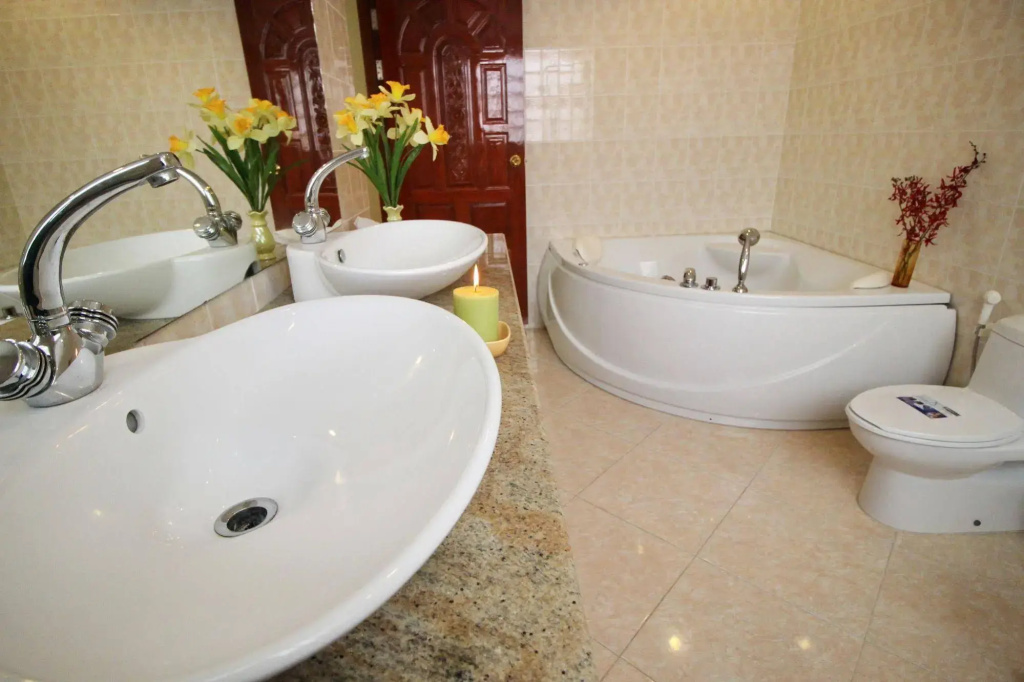 BUTTERFLY GARDEN BOUTIQUE RESIDENCES Apts and villas, A Lifestyle Destination Ex Lg 1-3 bedroom units , Full kitchen, 2 Full bathrooms, Rain shower, Spa bath, FREE BBQ, Free fast fiber optic WIFI, Staff 24-7