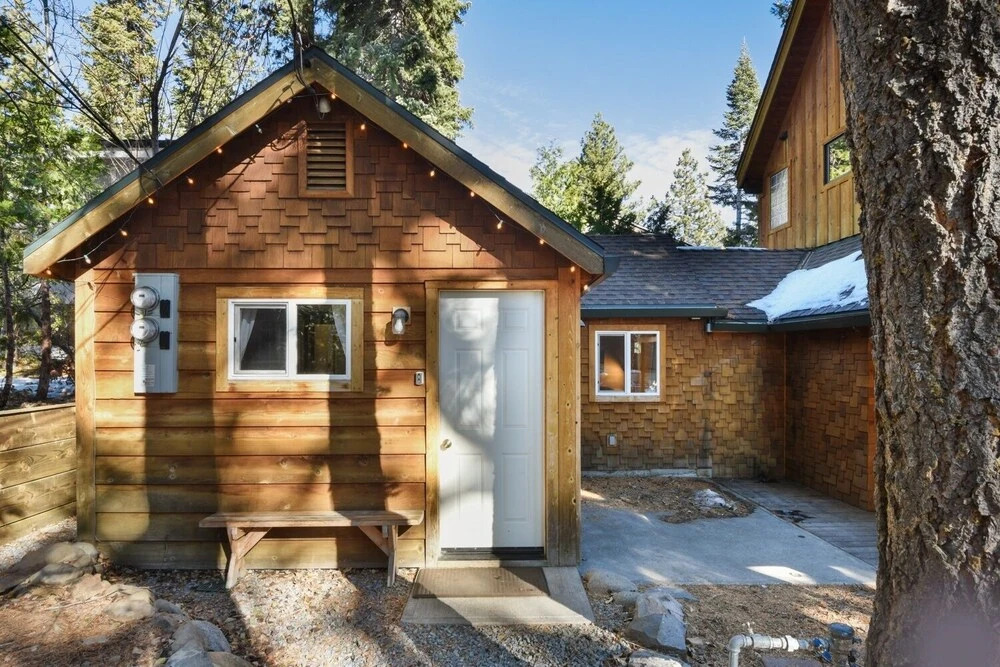 Pioneer Bungalow 1 Bedroom Bungalow by Redawning