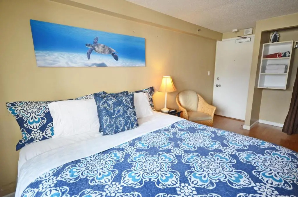 Kuhio Village 510 KING Bed with Renovated Kitchenette