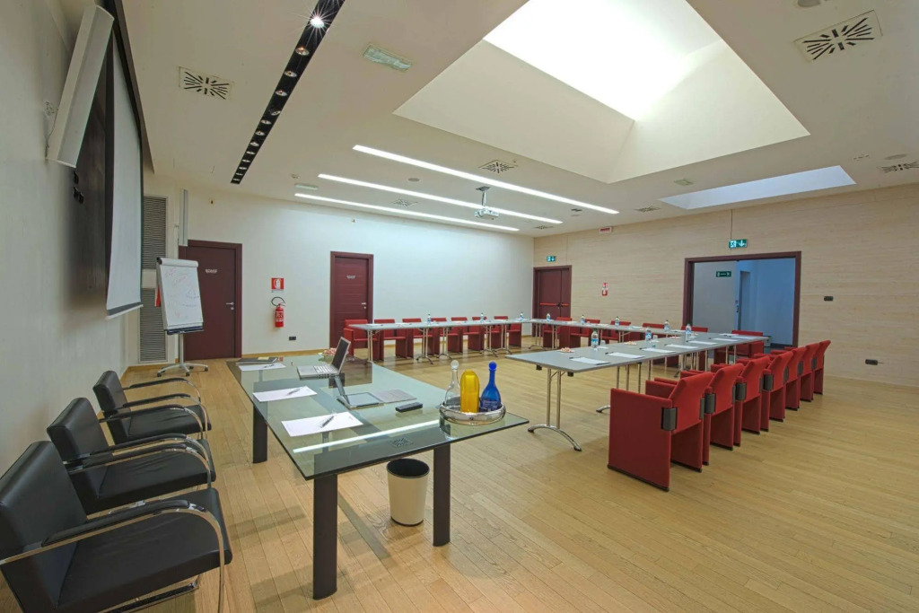 Continental Urban Art Hotel