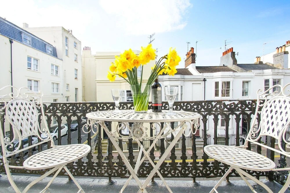 Sillwood Balcony Apartment