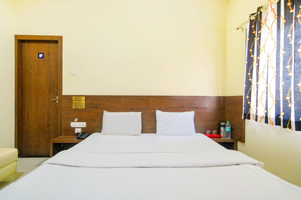 Fabhotel Satyug