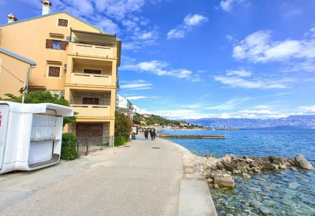 Apartment Frane
