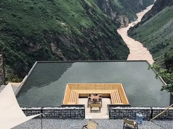 Tiger Leaping Gorge Camp Shangri-La