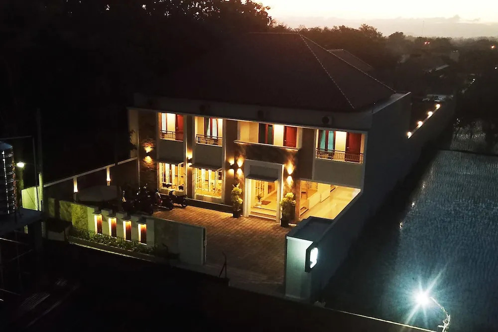 W House