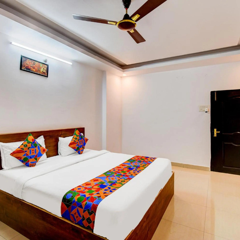 FabHotel Pushpa Grand
