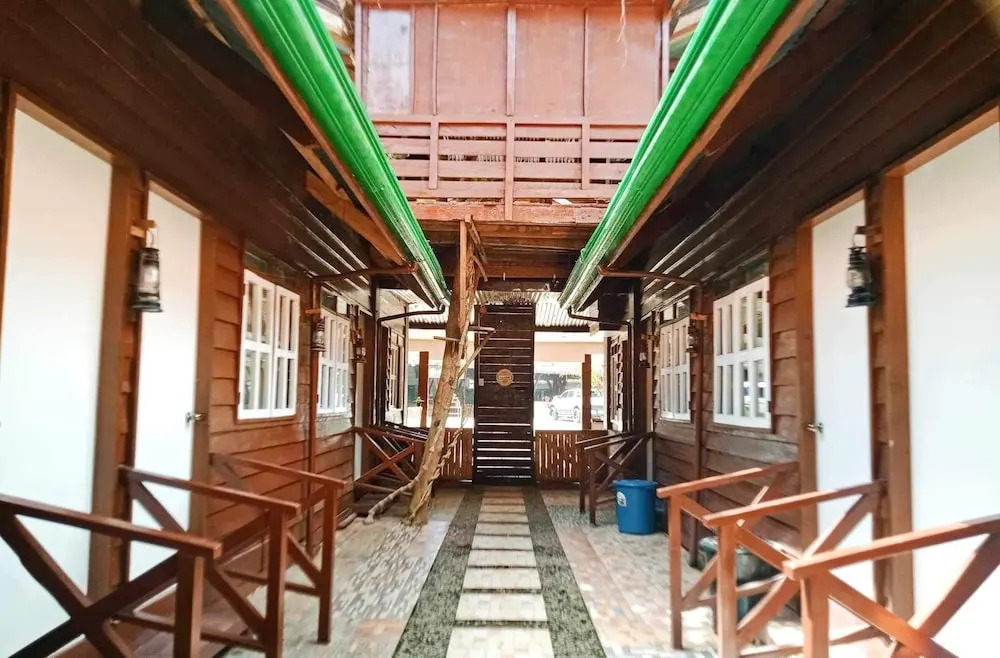 Anaya Inn and Restobar