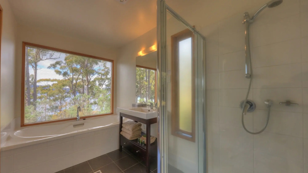 Stewarts Bay Lodge