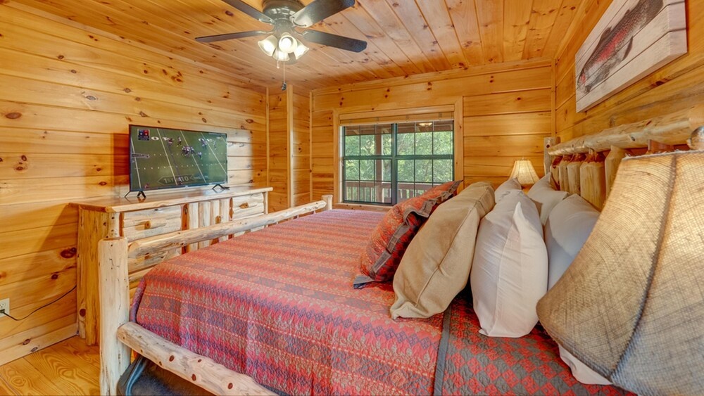 Standing Bear Lodge by Escape to Blue Ridge