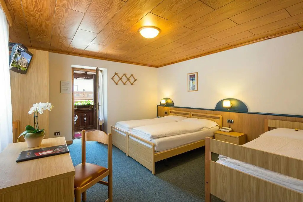 Hotel Garnì Ai Serrai