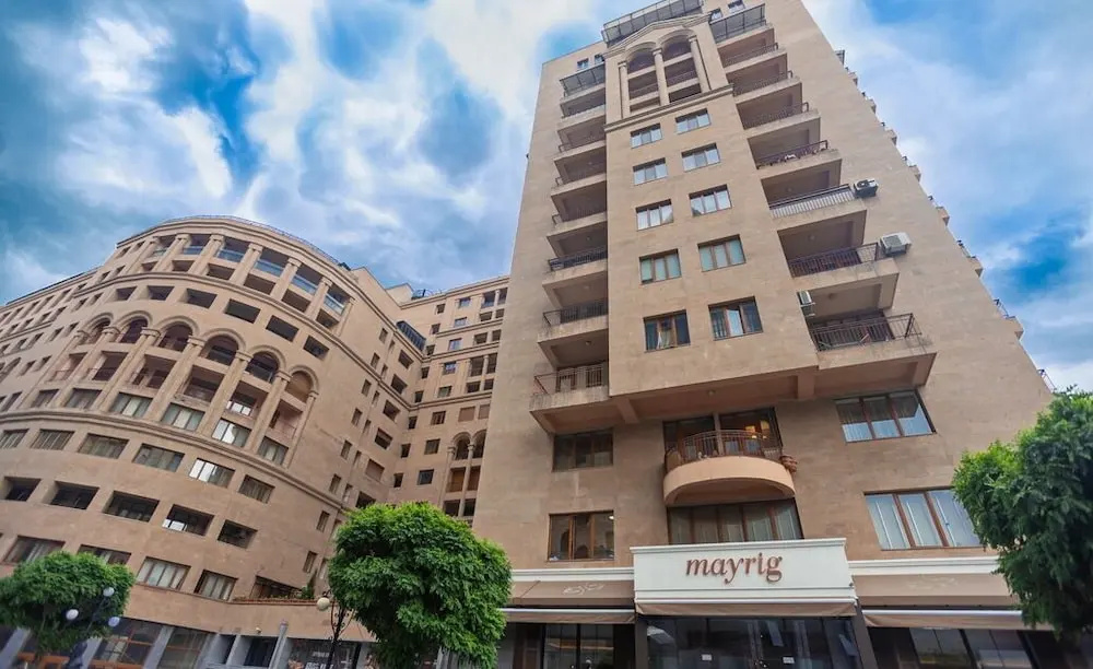Stay Inn на ул. Амиряна, 4/6