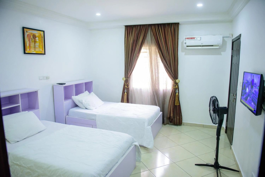 4 Bedroom Duplex-24Hrs Electricity/WIFI/Security