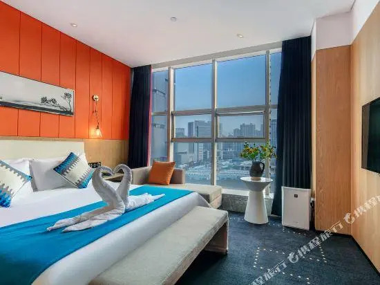 Aishang Hotel (Zhengzhou Zhengdong New District High-speed Railway Station)