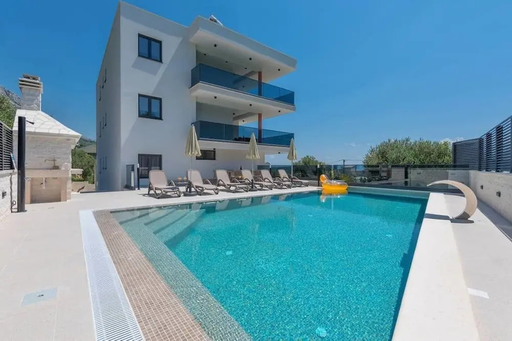 Villa VID