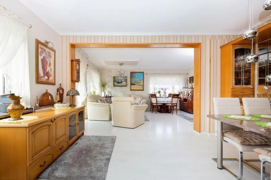 Comfortable 2-bedroom holiday apartment, pool, close to the beach, Rewal