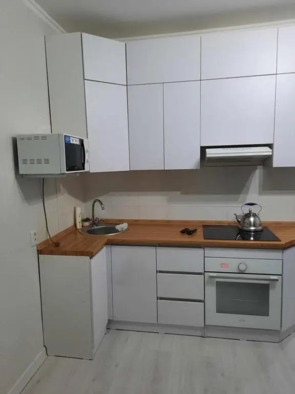 Кошкарбаева 45 б
