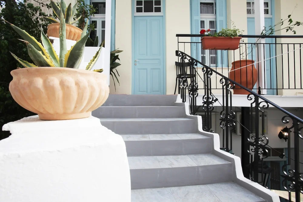 Live in Athens, THISEIO Historic House