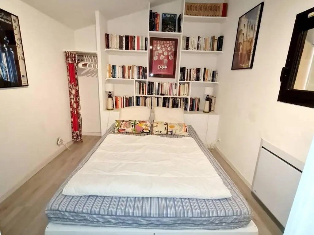 Appartement Six-Fours-les-Plages, 3 pièces, 4 personnes - FR-1-316-73