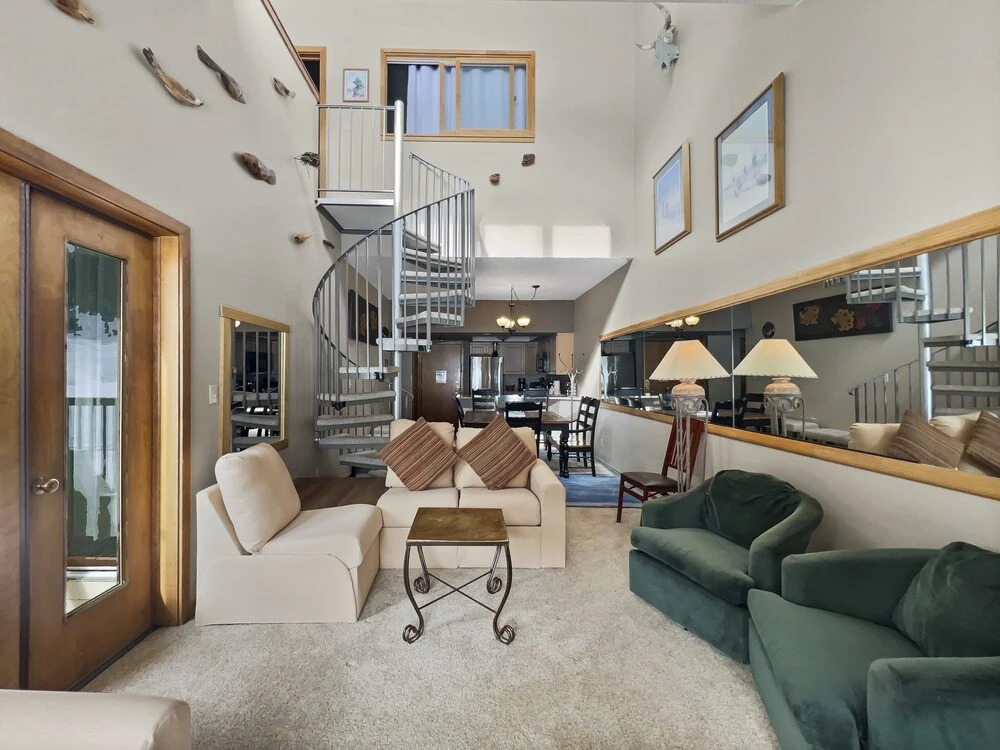 Pet Friendly Ski-In Ski-Out Right By The Lift and Golf Course - FP310 by Redawning