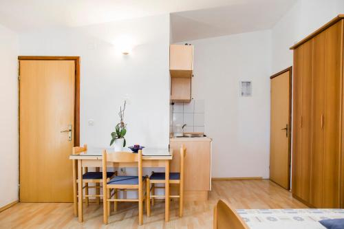 Holiday Home Mirela