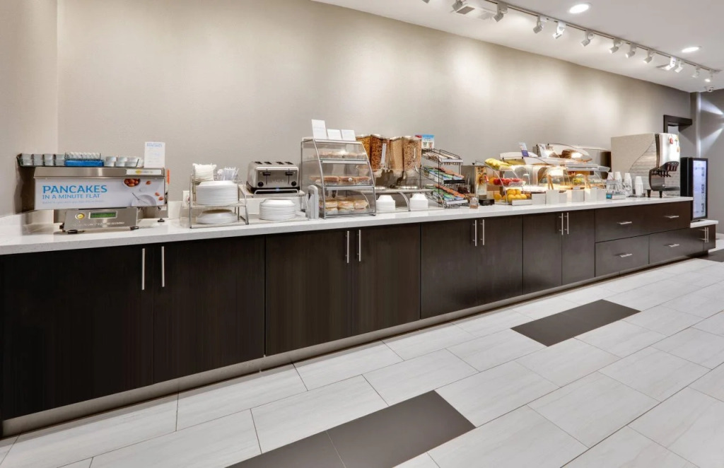 Holiday Inn Express & Suites Dallas - Duncanville by IHG