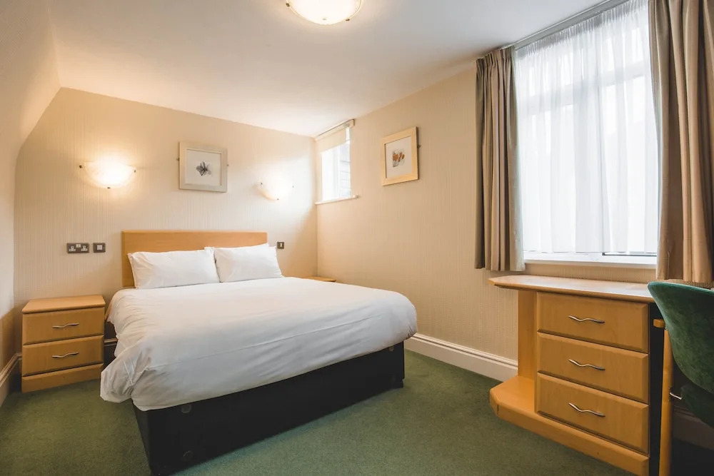Wycliffe Hotel