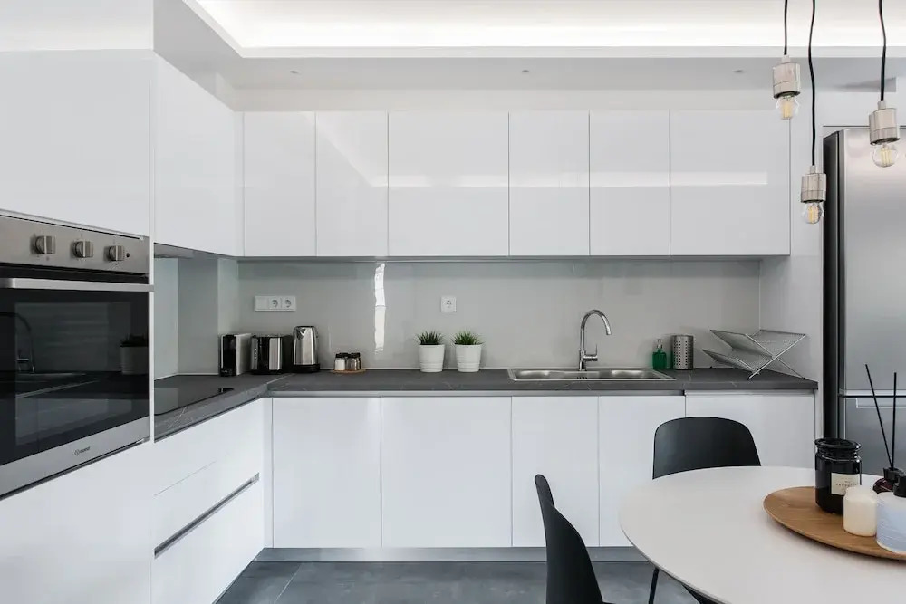 Stellar 3BR Apartment with Balcony