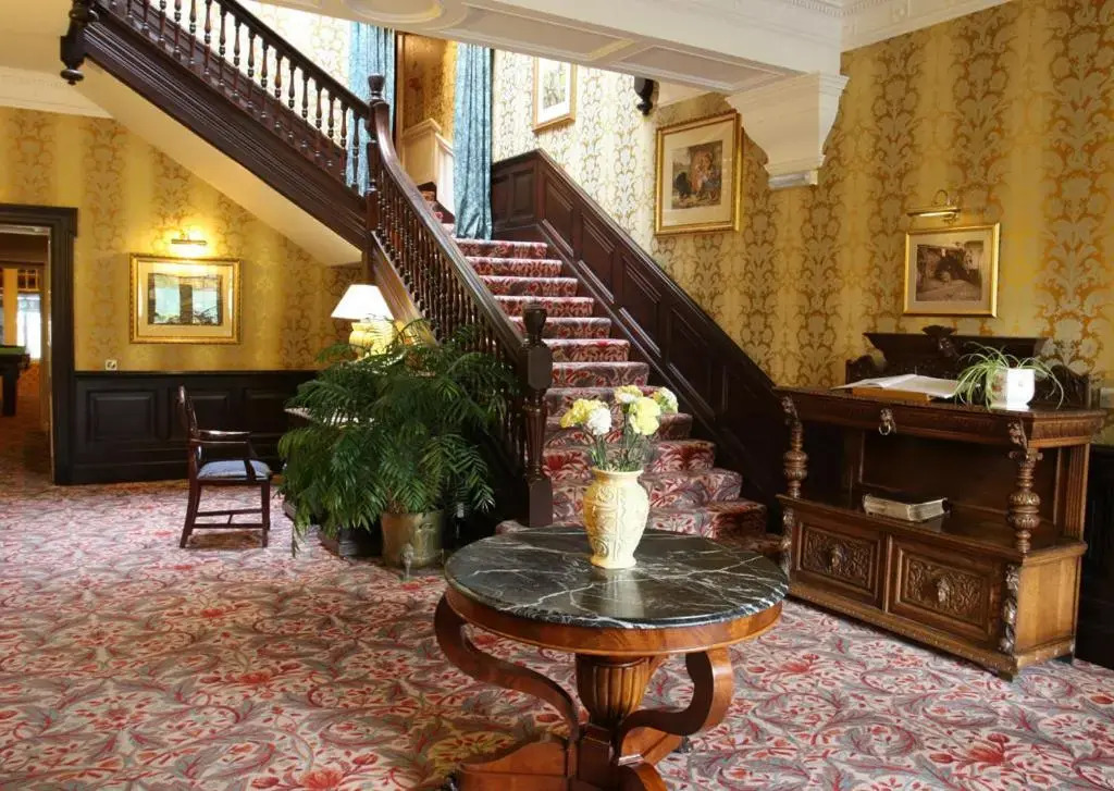 Mansion House Hotel