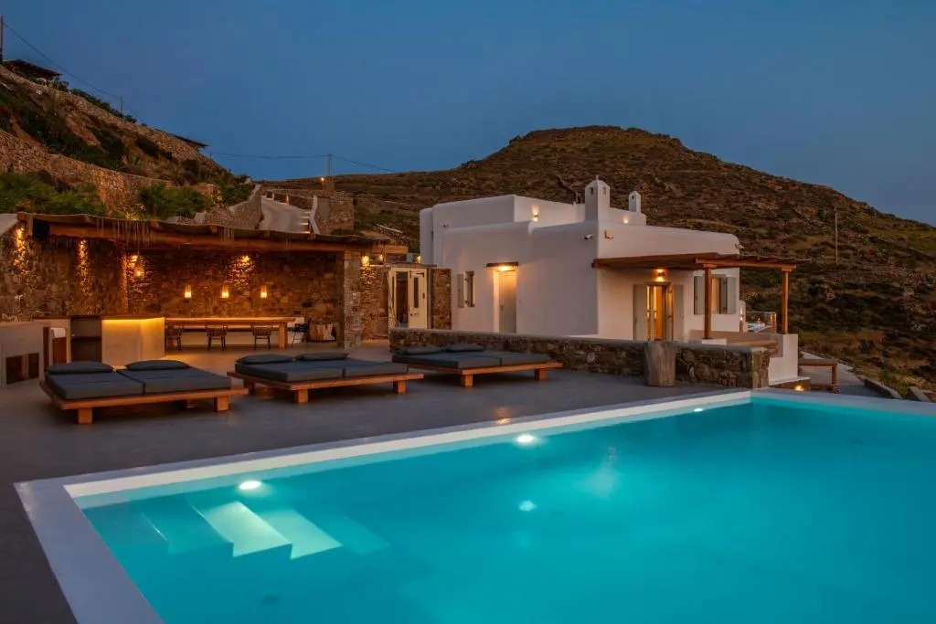 Halu Luxury Villa - 8 Bedrooms