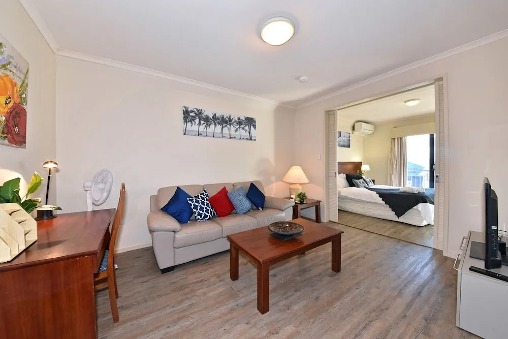 PERTH CBD APARTMENTS