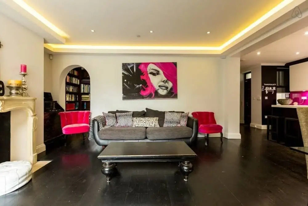Spacious 4 Bedroom Family Home near Notting Hill