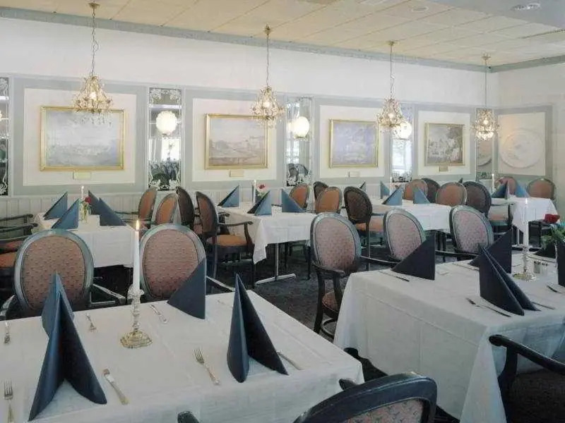 First Hotel Brommaplan