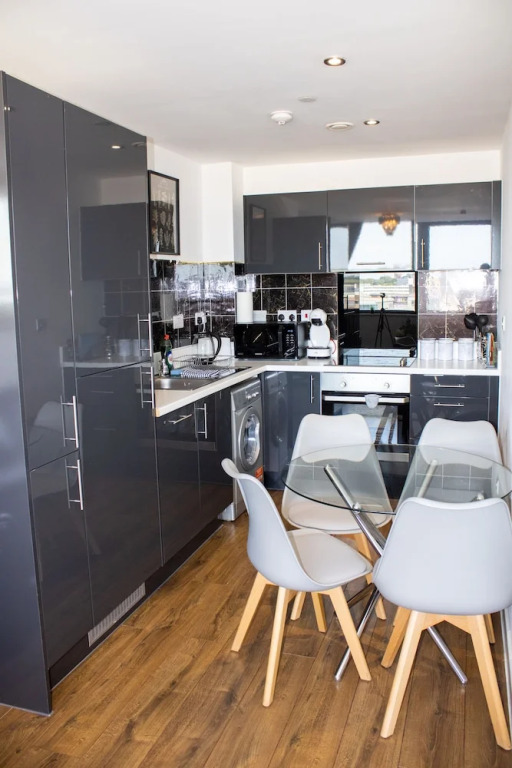 2 Bedroom Central Apartment