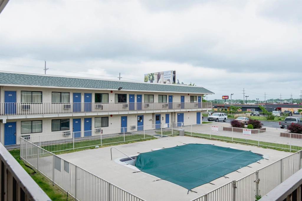 Motel 6 Kansas City, MO - Airport
