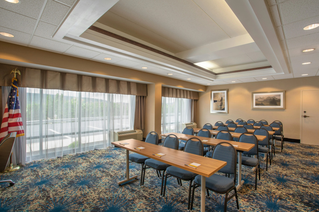 Hampton Inn Bedford