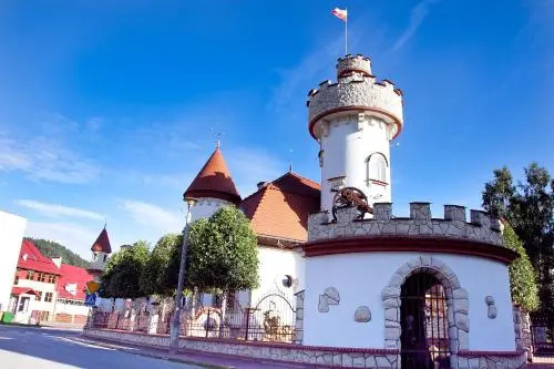Zamek Pod Brzozami, Wynajem Pokoi