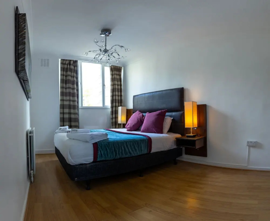 Regent's Park, Sleeps 8, Pet Friendly & Garden