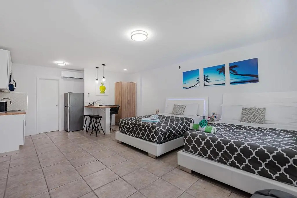Large Studio Suite Close to Beach and Casino