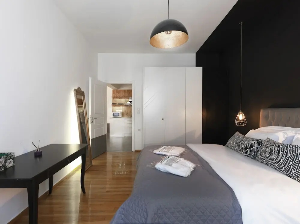 Athenian Apartment with Hot Tub