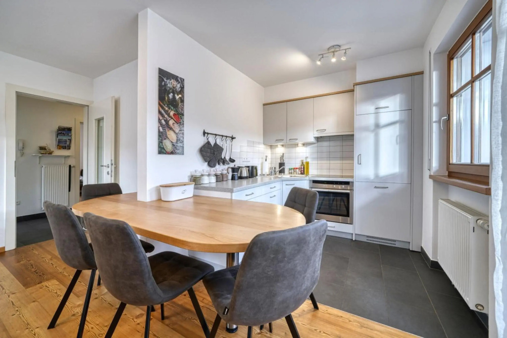Central Family Apartment