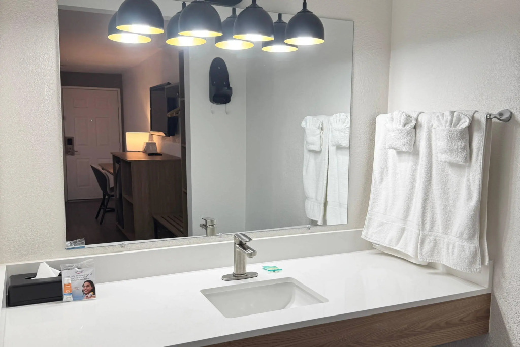 Rodeway Inn & Suites Rancho Mirage - Palm Desert Area