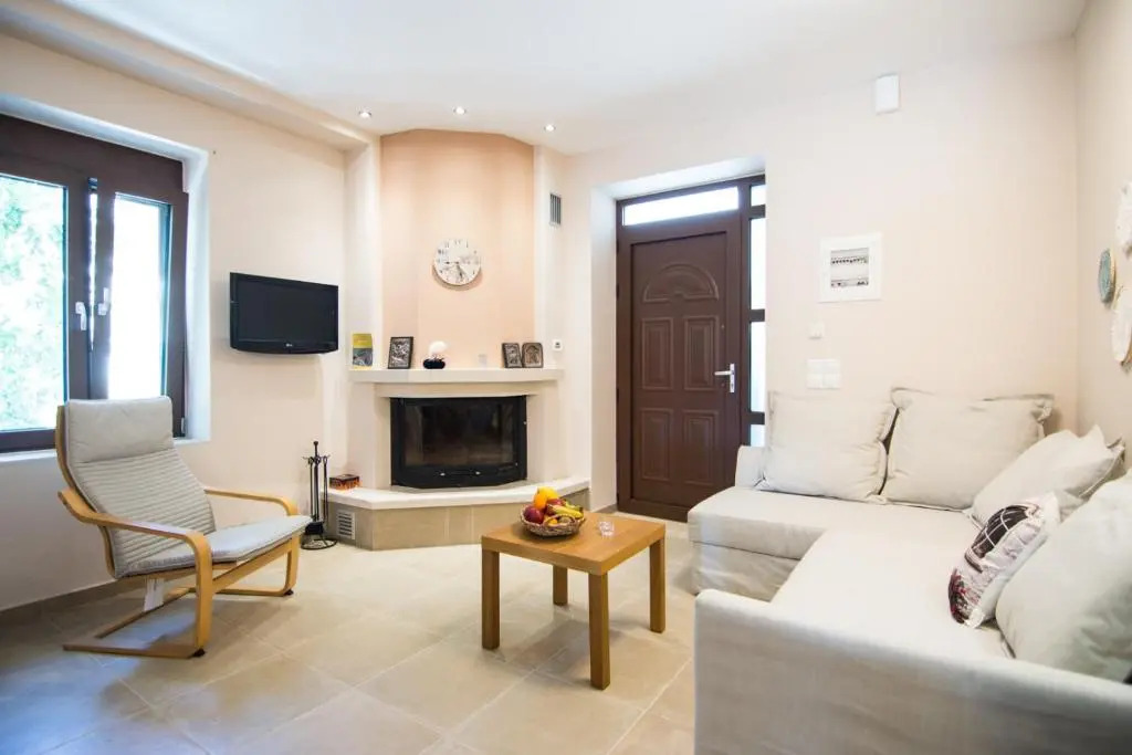 Papa-Antonis Stone House