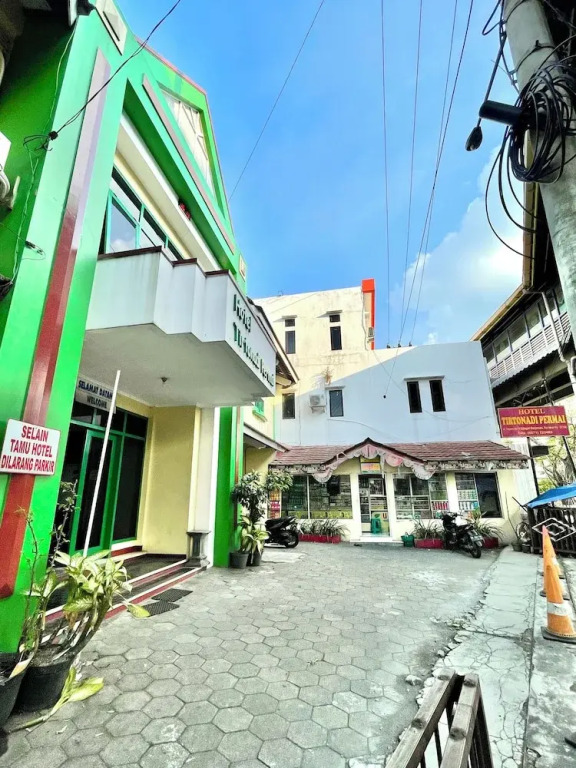 Hotel Tirtonadi Permai